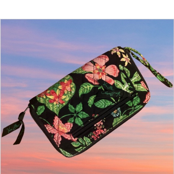 ❌Vera Bradley ❌ SOLD Botanica Zip Around Wallet Wristlet  Retired - Picture 4 of 12